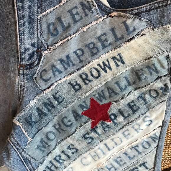 Upcycled Patchwork Capris, Reverse Bleached Country Artists Patches, Size 12P - Picture 6 of 10